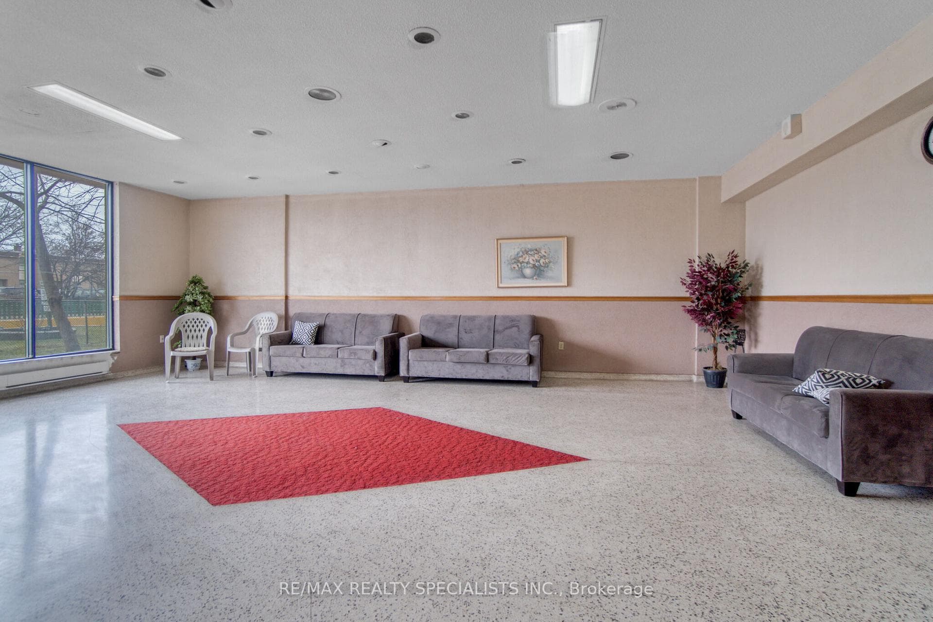 49 Silverstone Drive Unit 504 photo 5