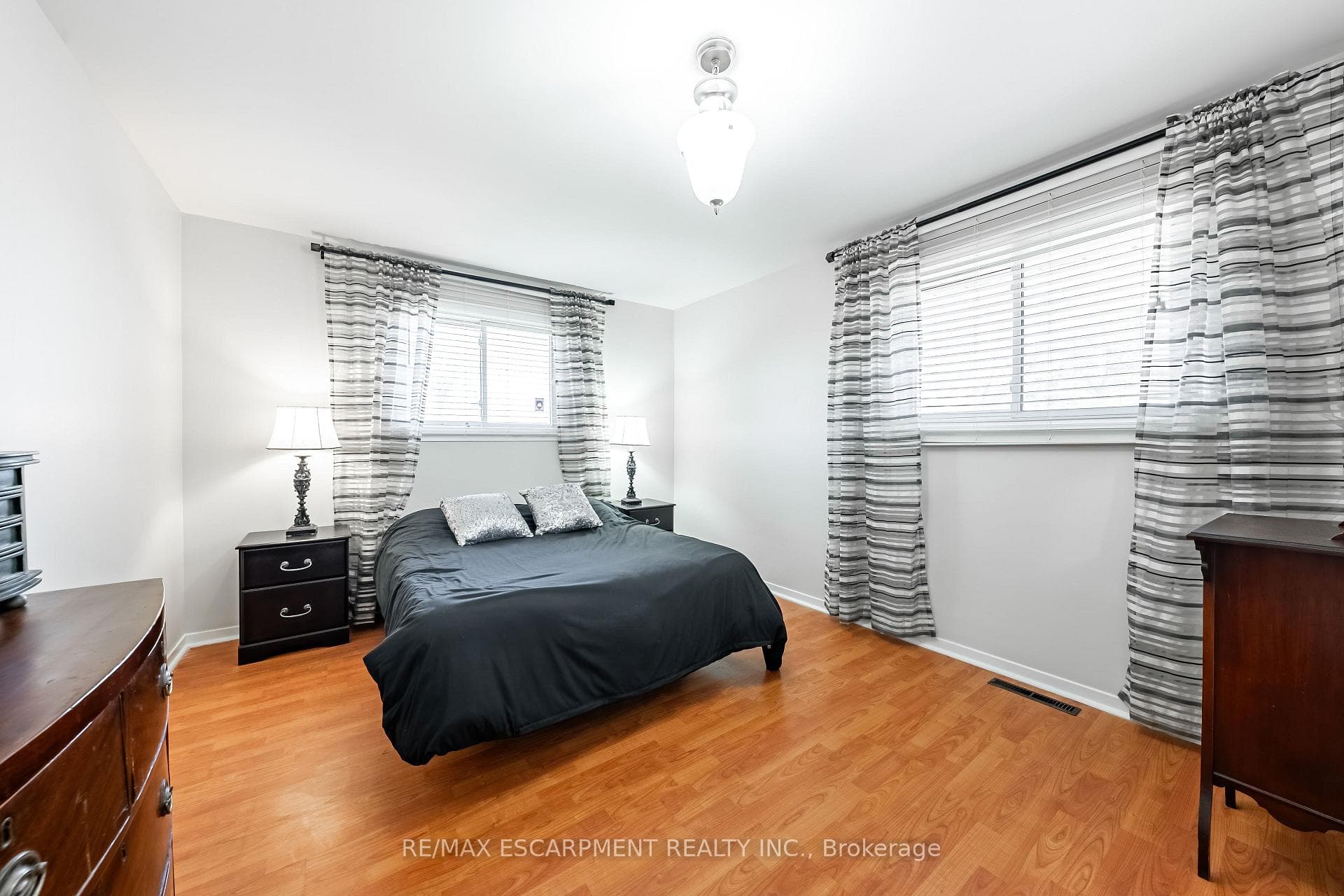 238 Mary Street photo 17