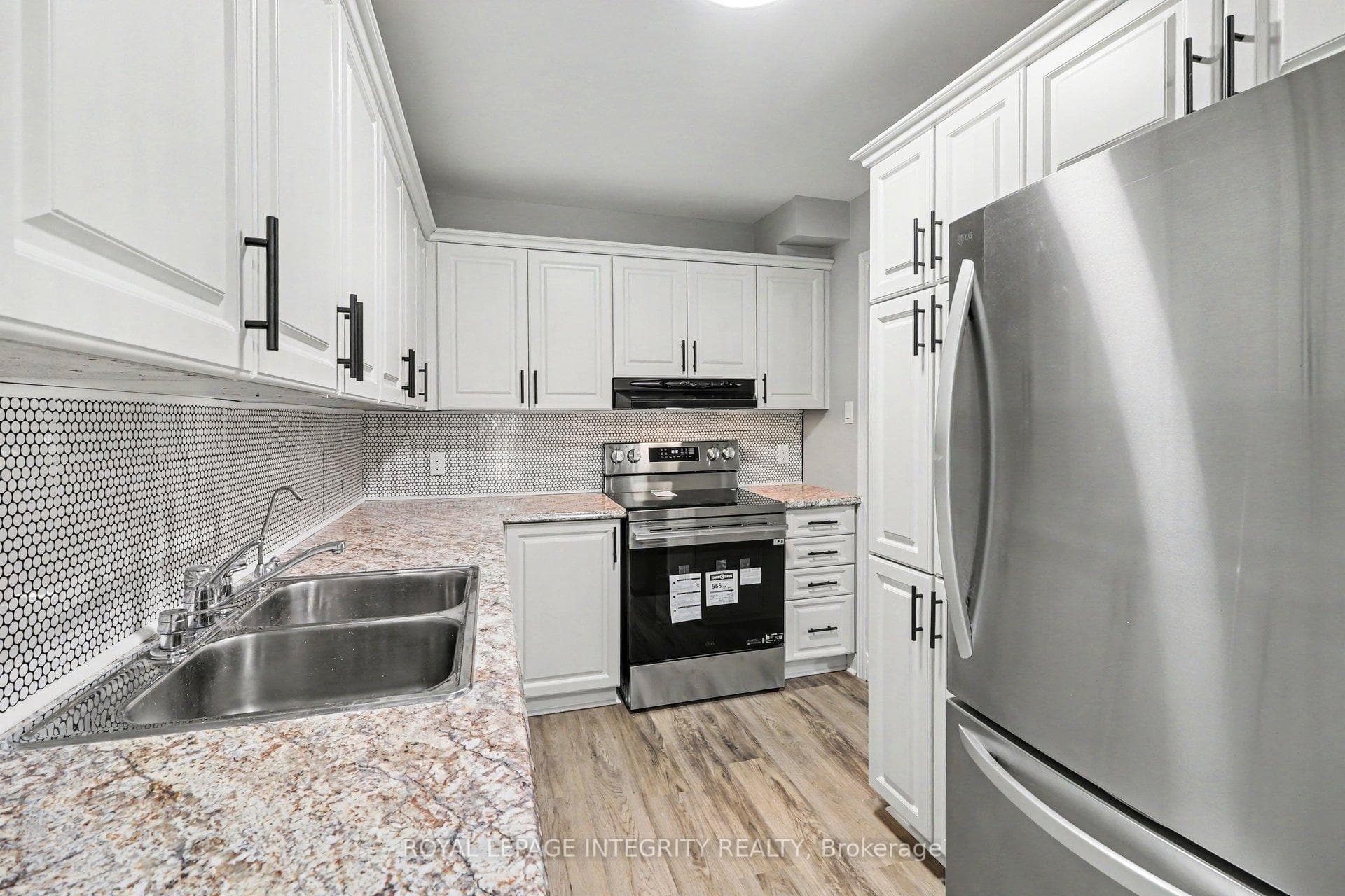 1511 Thurlow Street photo 12