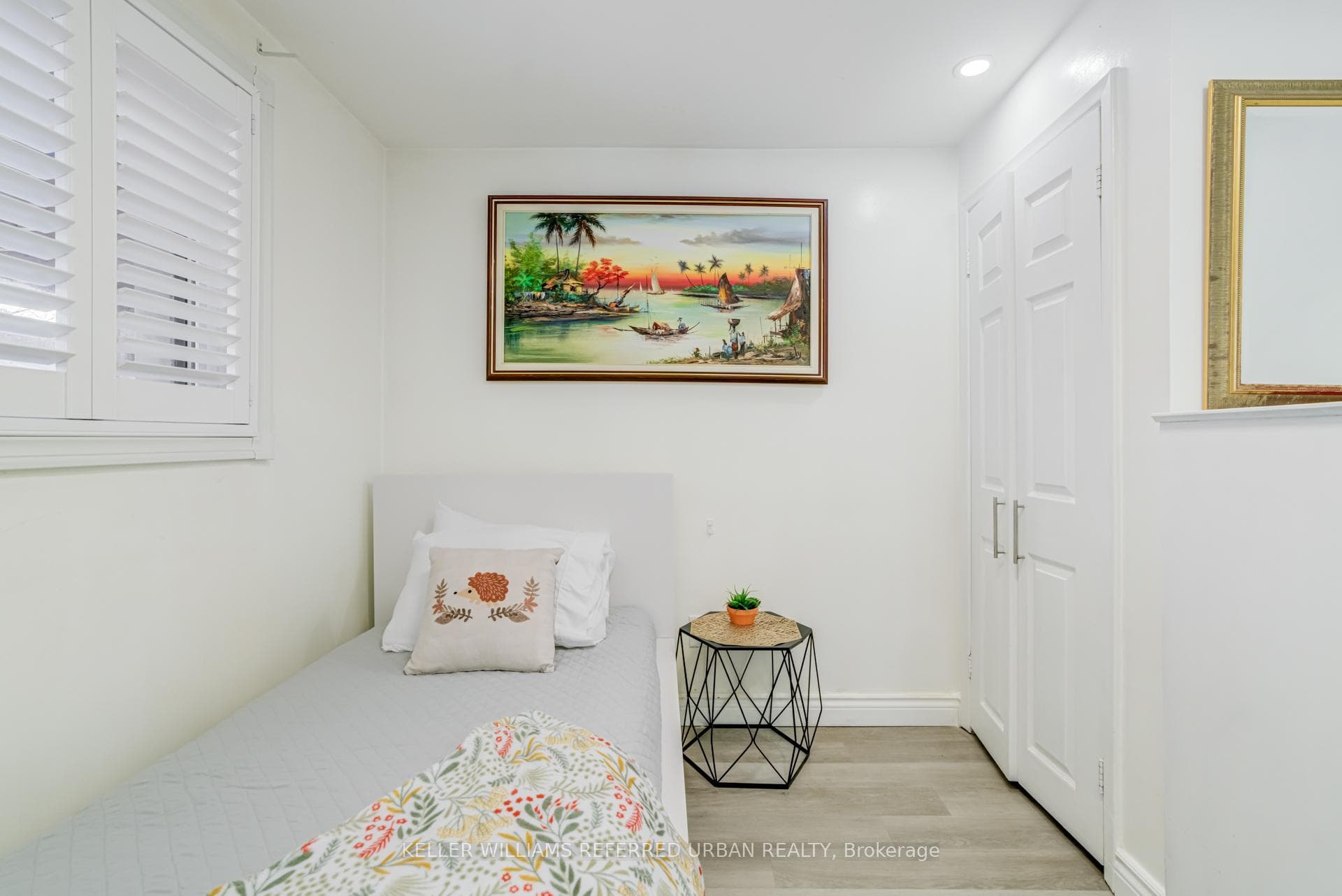 15 Glenda Road photo 23