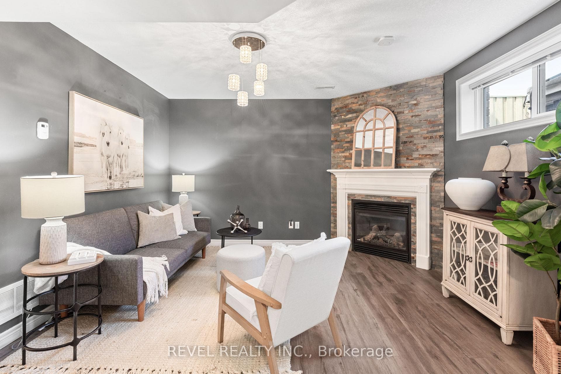 2726 Foxmeadow Road photo 24