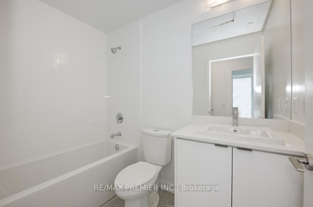 55 Duke Street Unit 408 photo 18