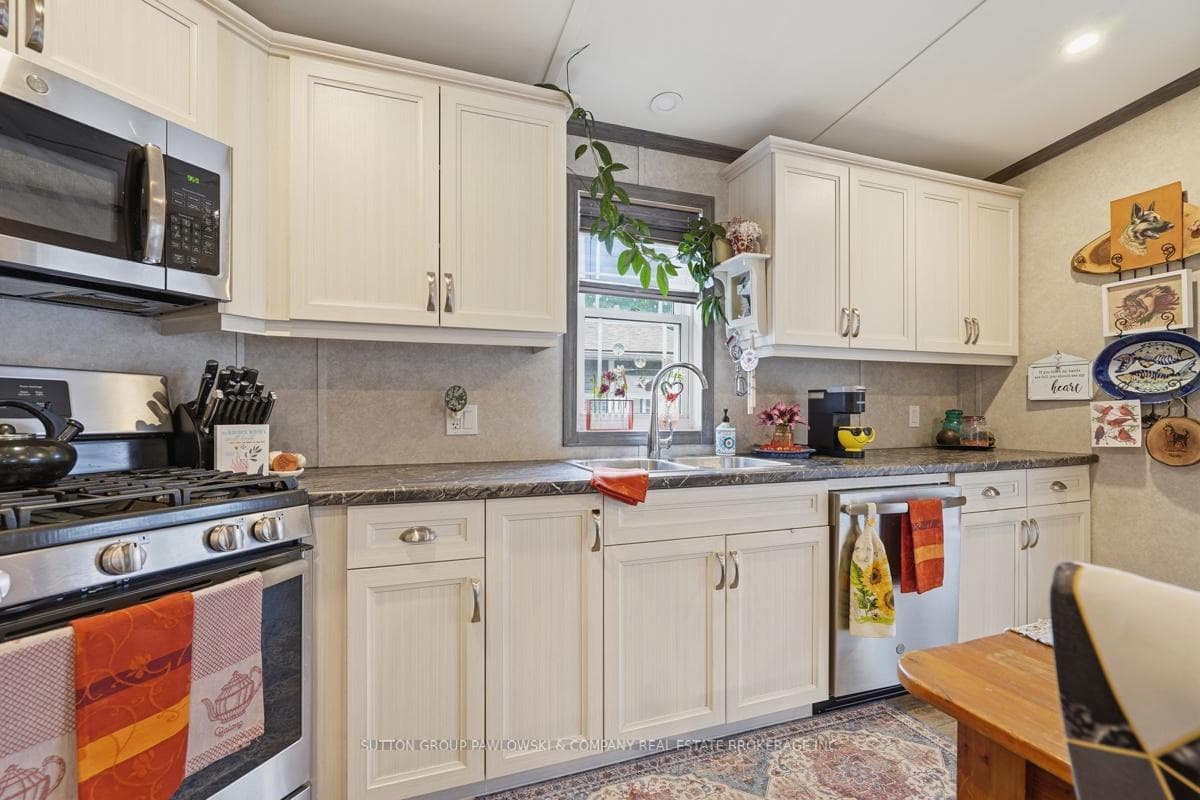 22790 Amiens Road Unit 116 photo 15
