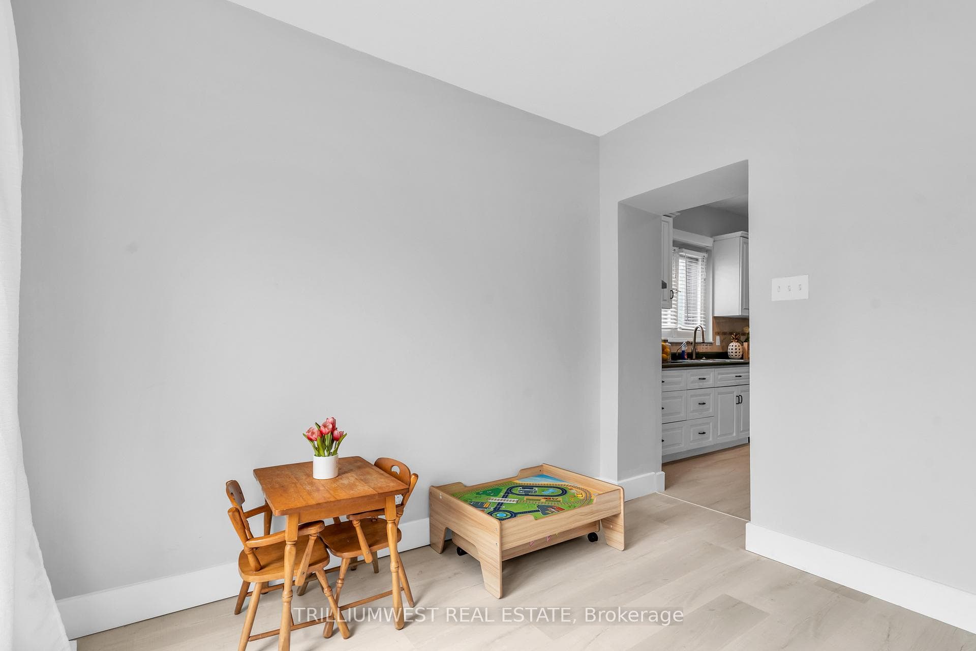15 Stirling Avenue photo 16