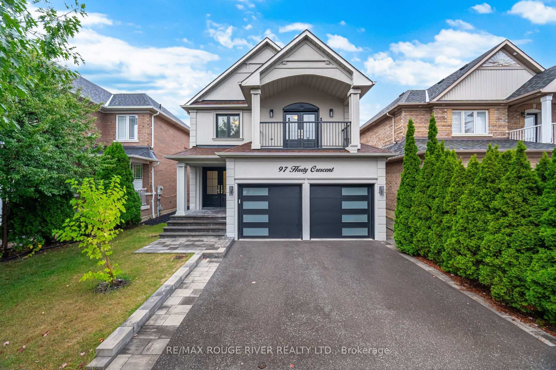 97 Harty Crescent photo 2