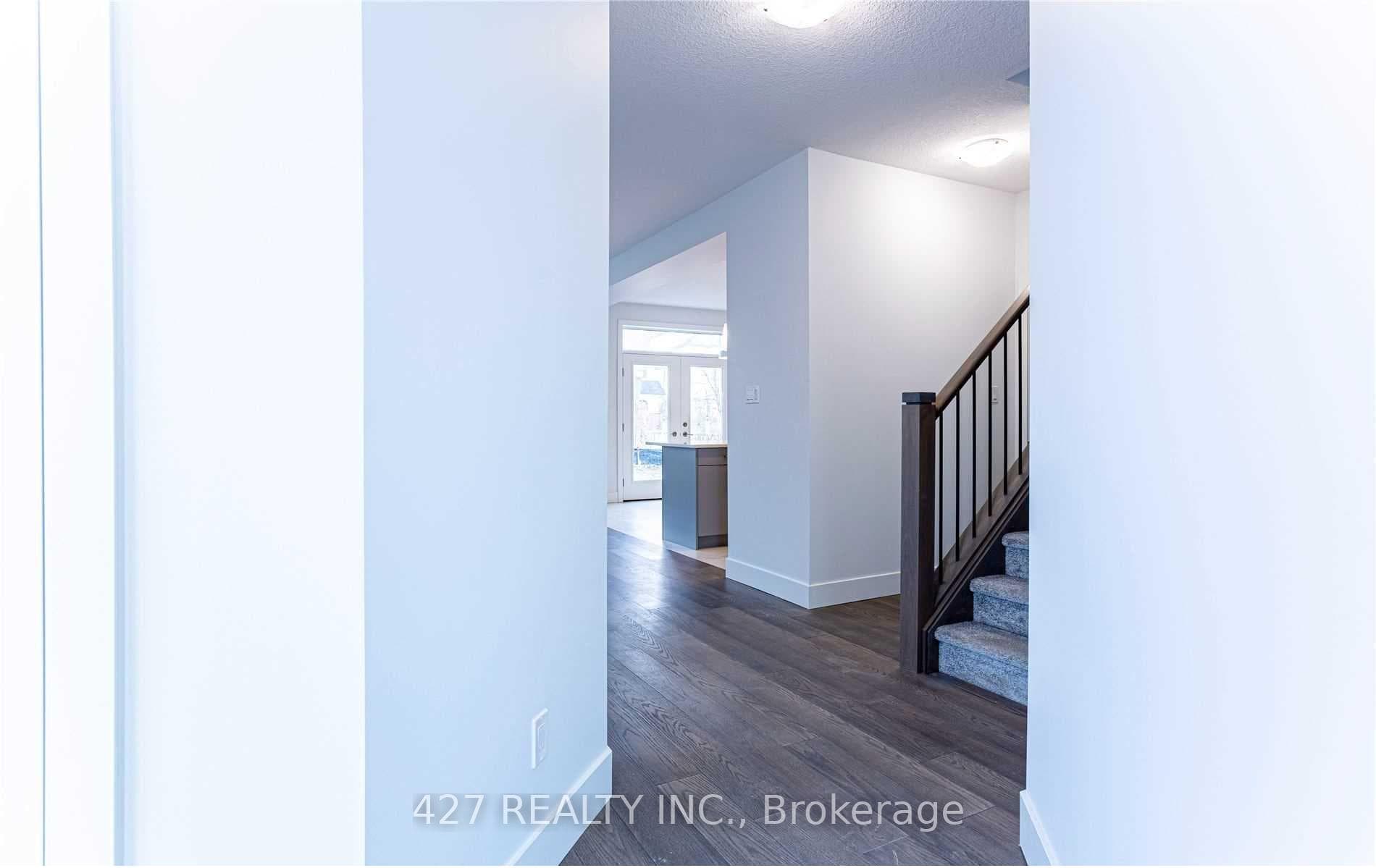 84 Knott Drive photo 4