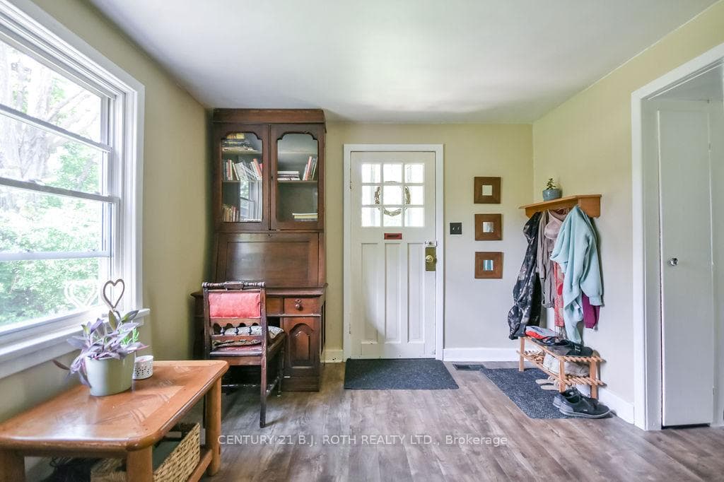 21 BENNER Street photo 6