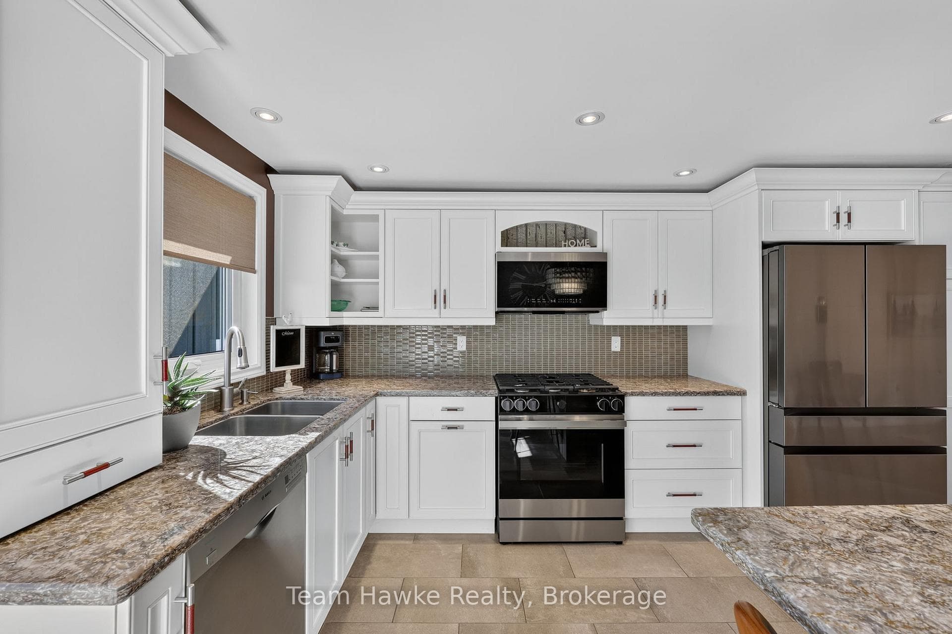 400 Galloway Boulevard photo 8