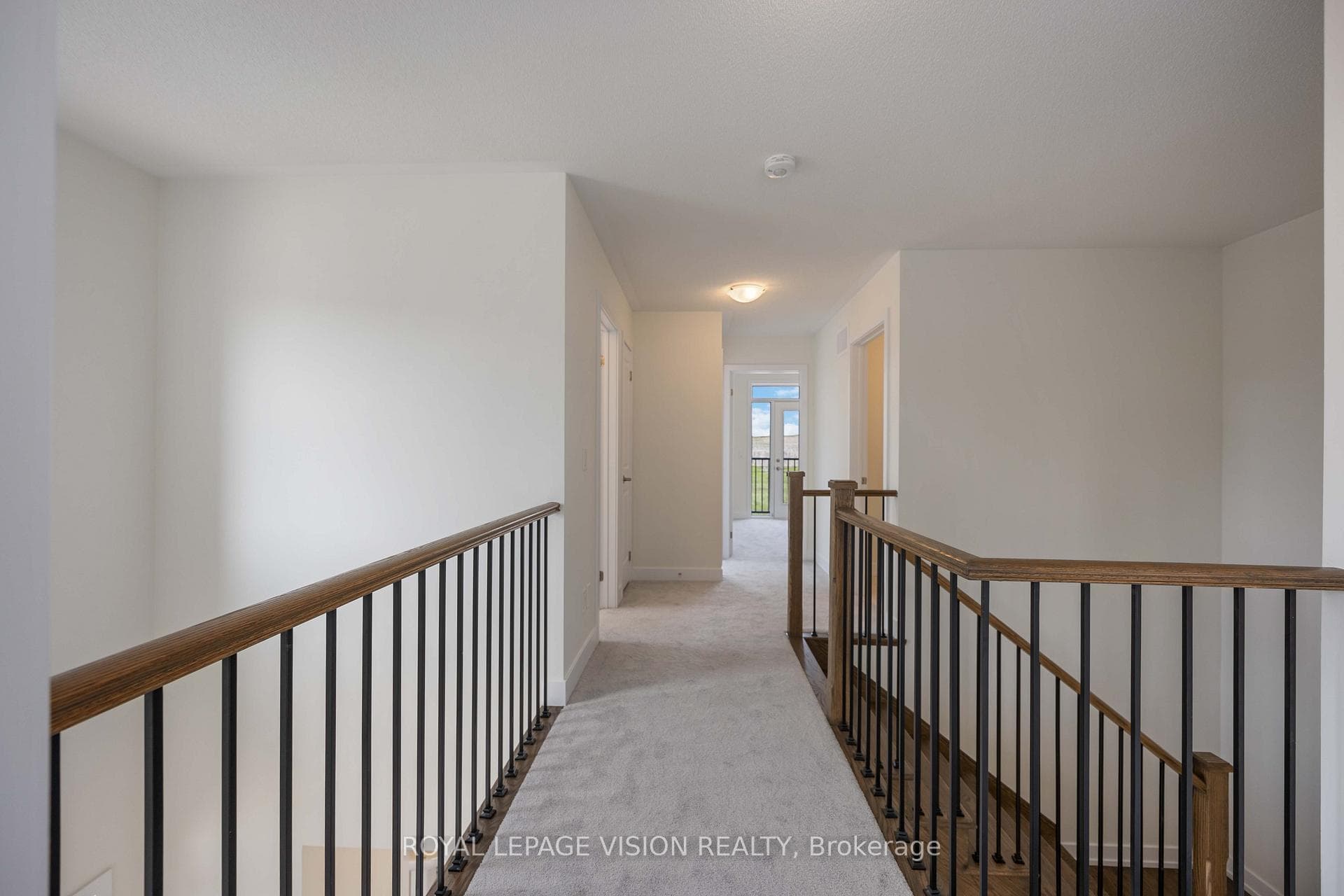 1090 Thompson Drive photo 20