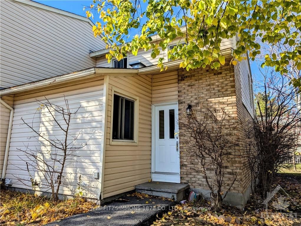 30 THISTLEDOWN Court photo 2