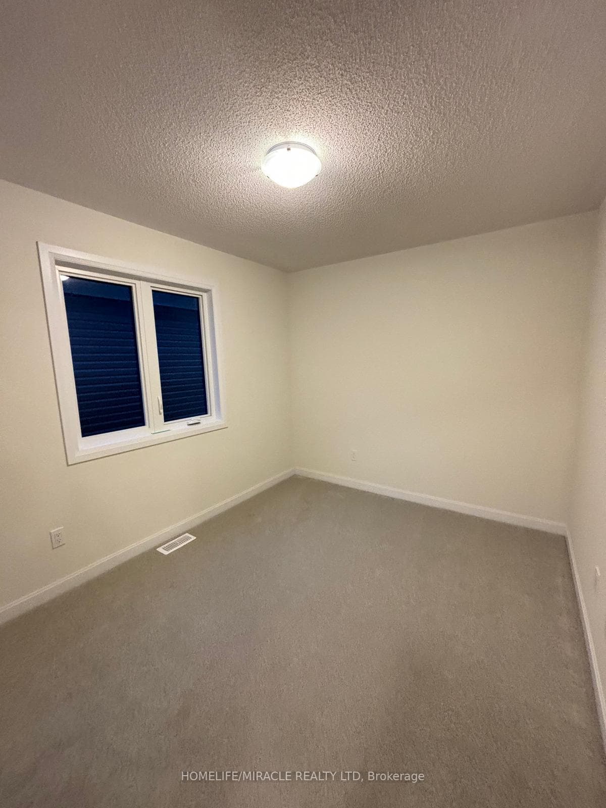 70 Oakmont Drive photo 26