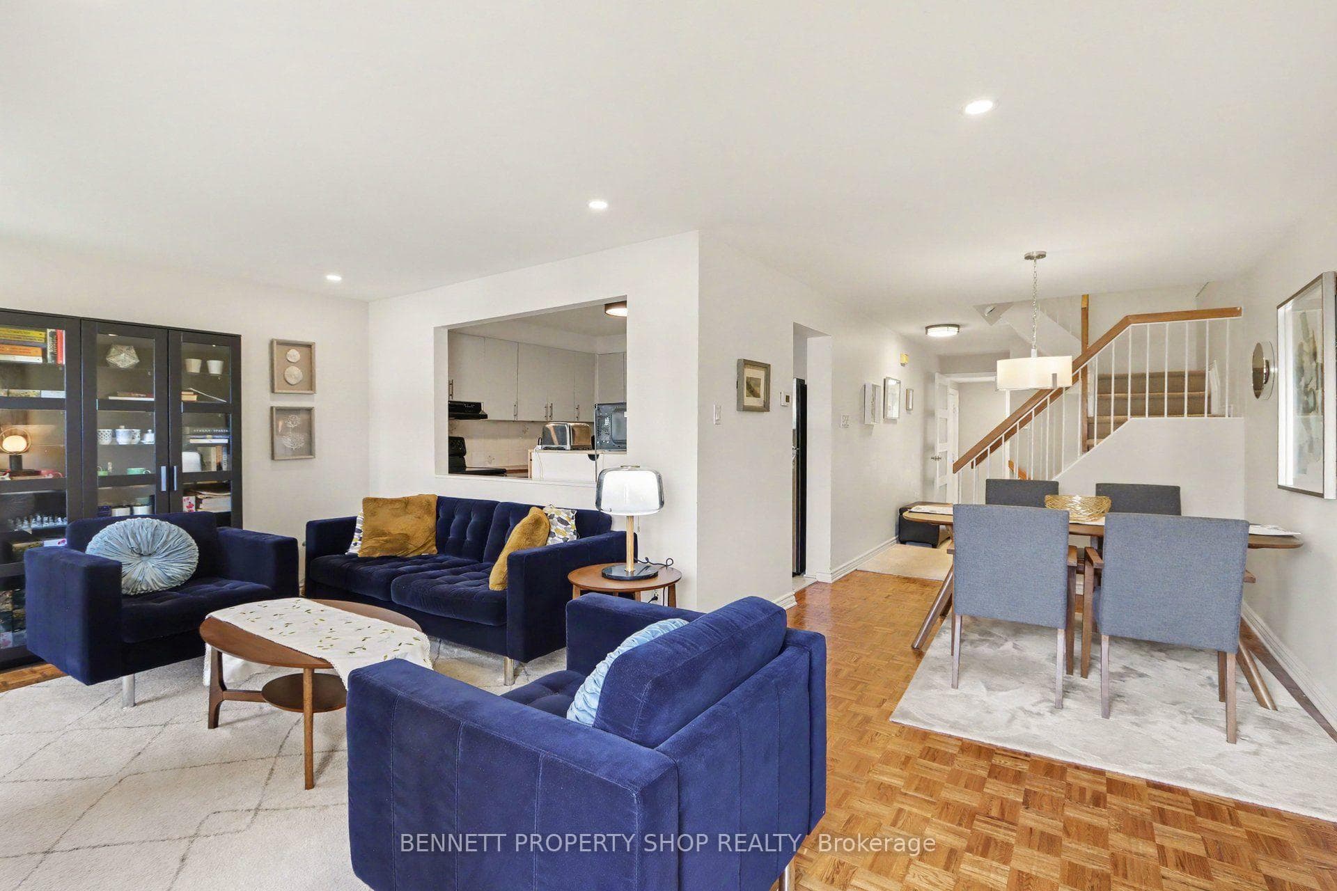2 Maple Ridge Crescent Unit B photo 3
