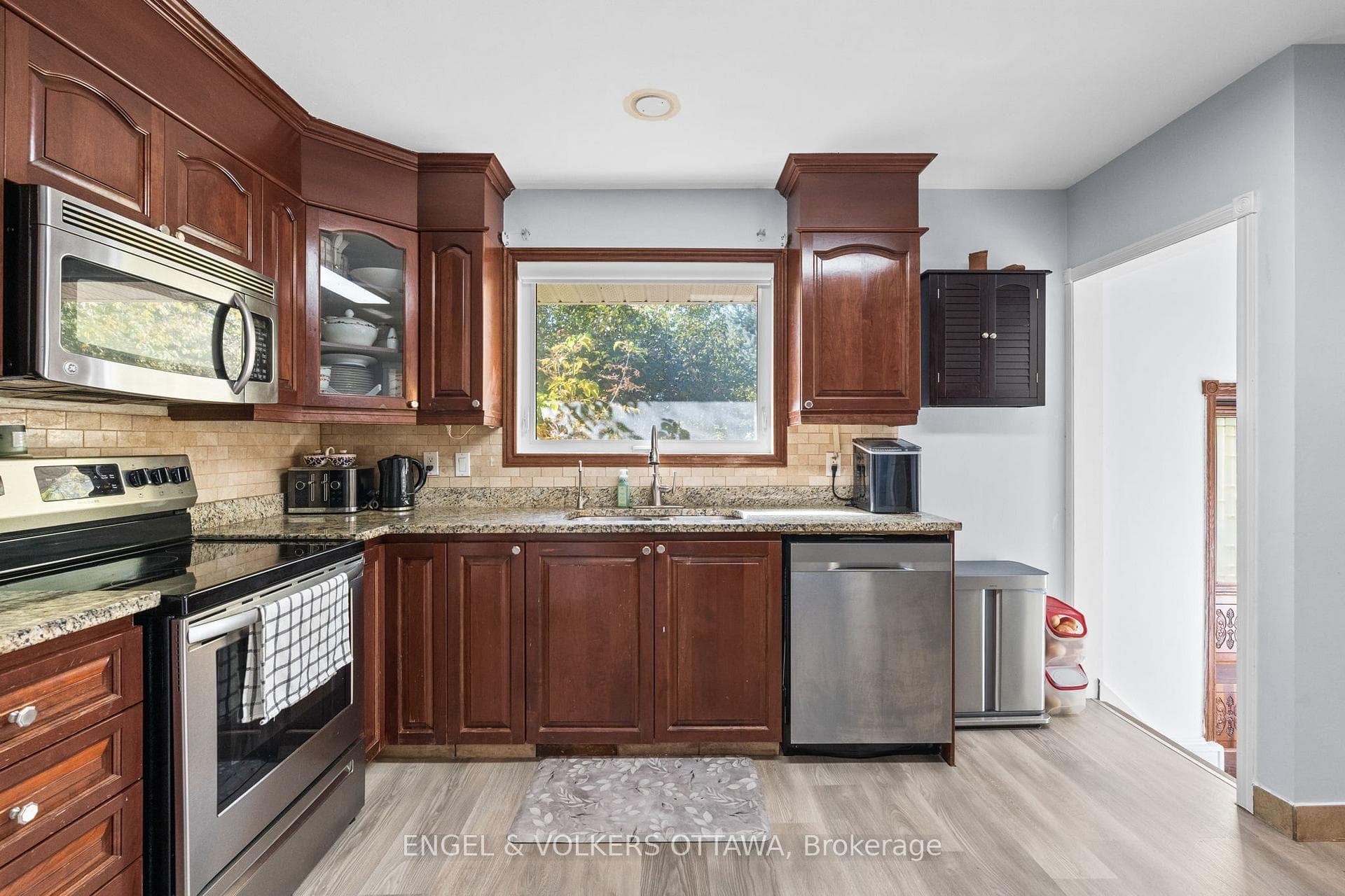43 Cordova Street photo 7