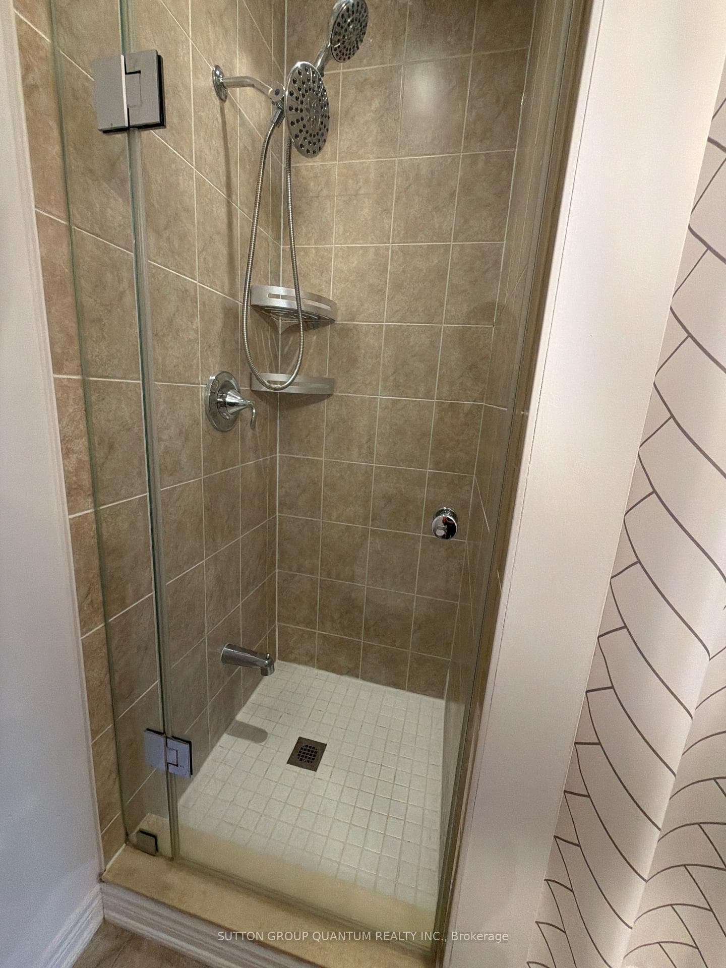 102 Lake Avenue photo 19
