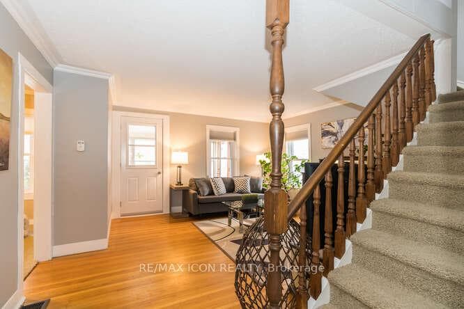 198 Elm Street photo 7