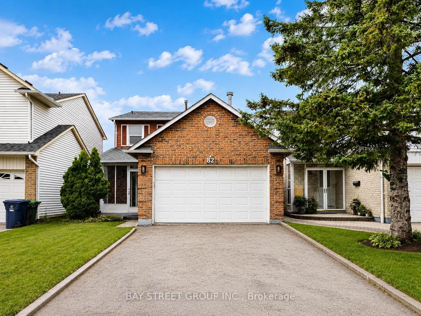 82 Radwell Crescent photo 1