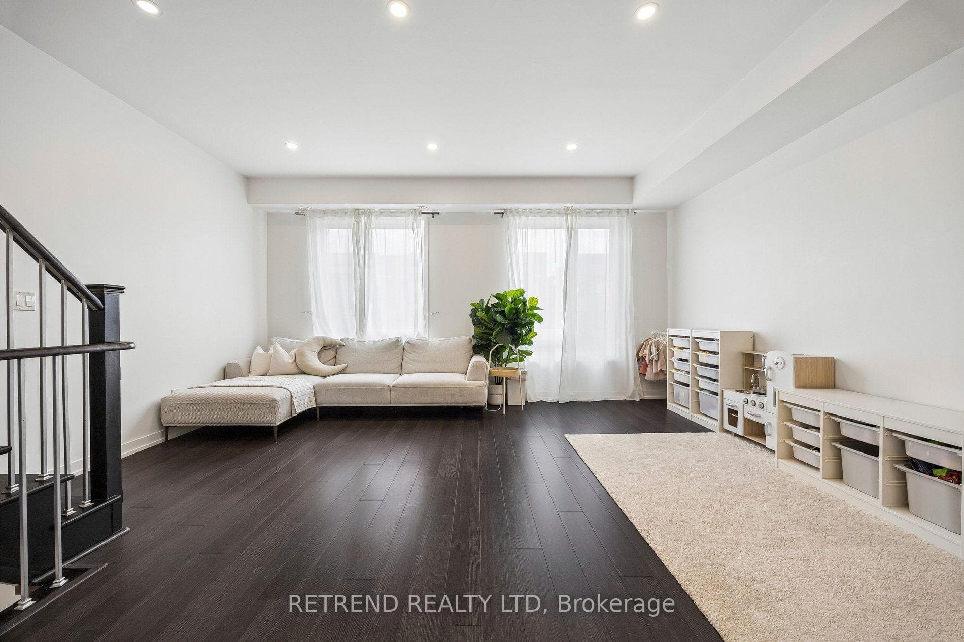 192 Salterton Circle photo 10