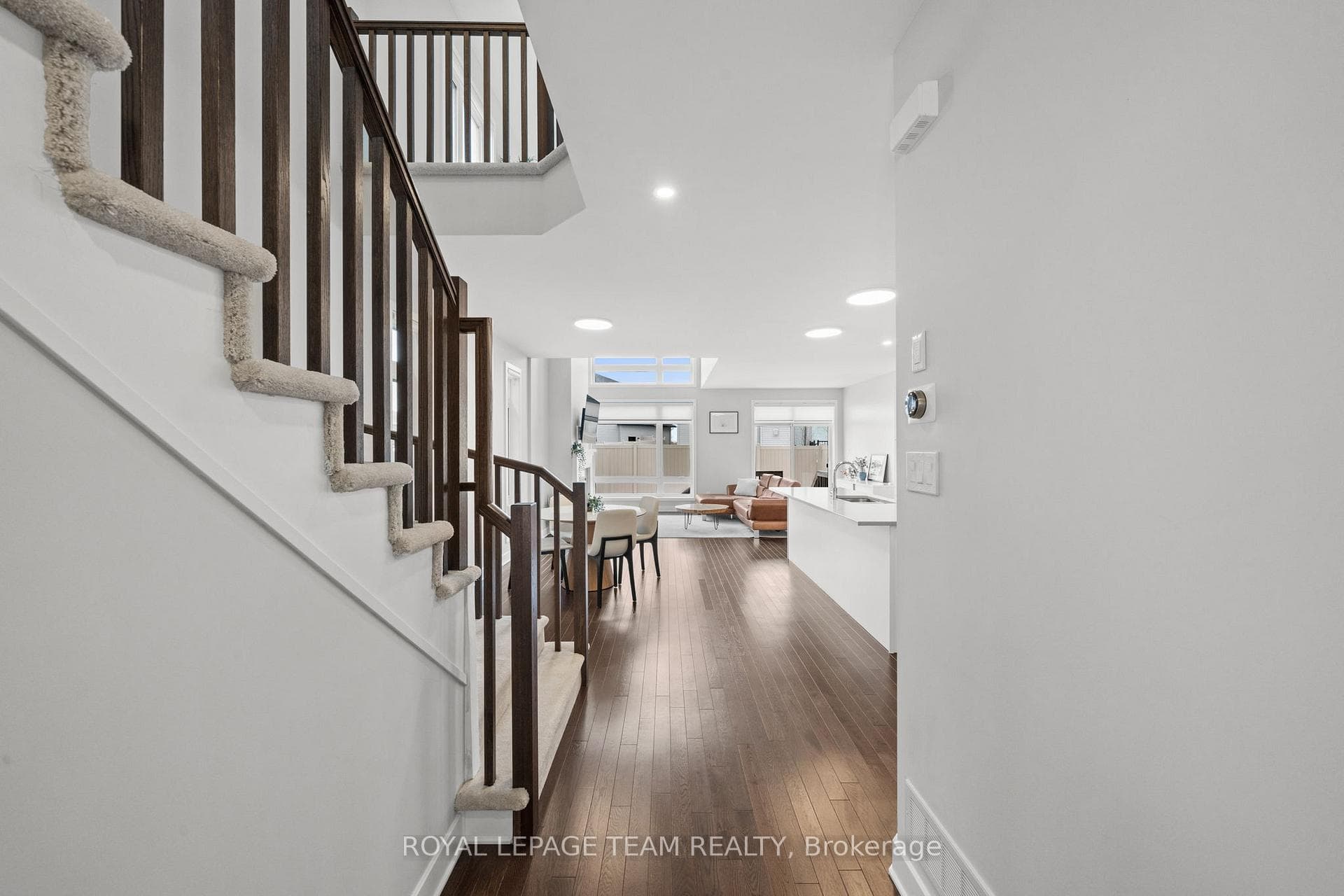 539 Honeylocust Avenue photo 9