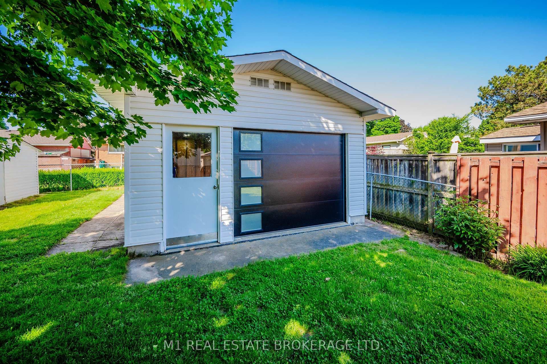 357 Heritage Drive photo 26