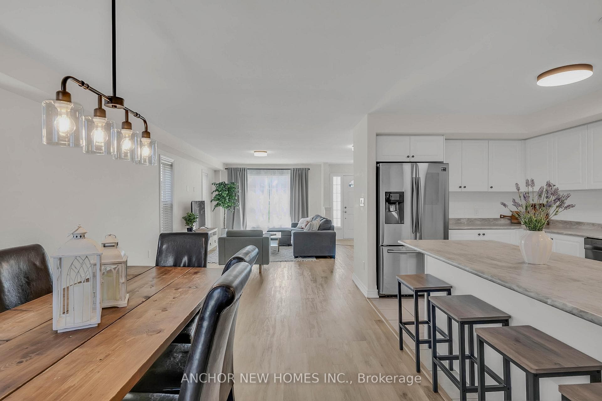 883 Broadway Boulevard photo 9
