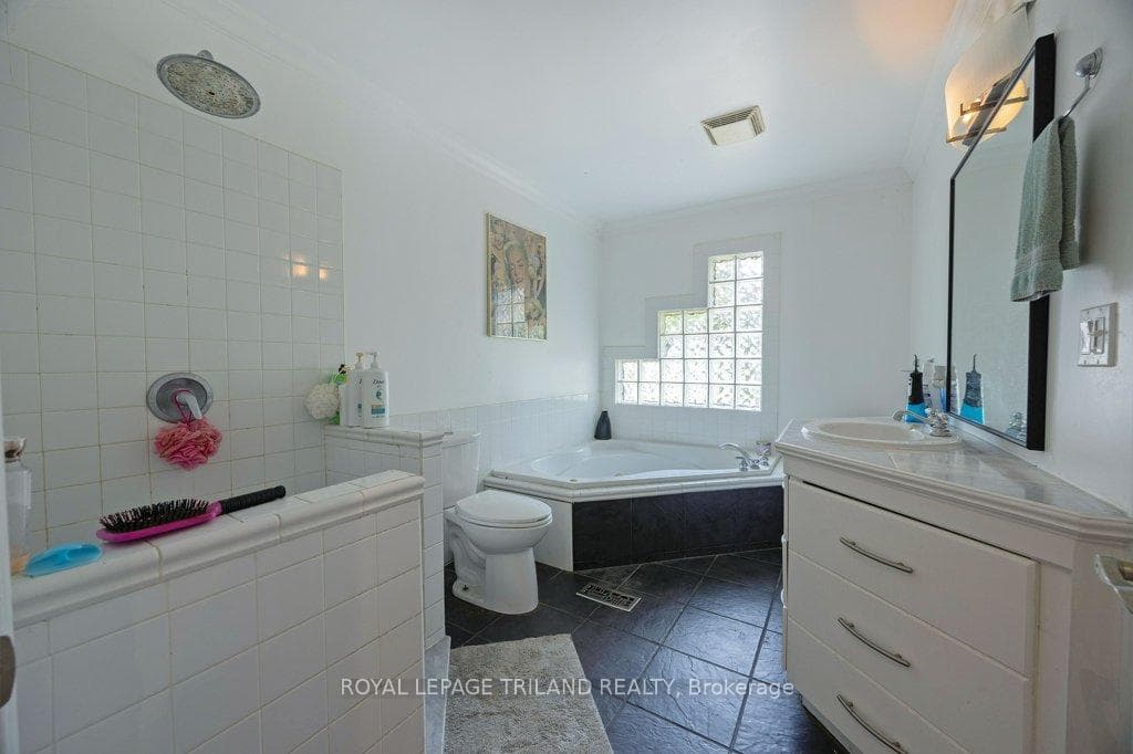 6152 Bostwick Road photo 17