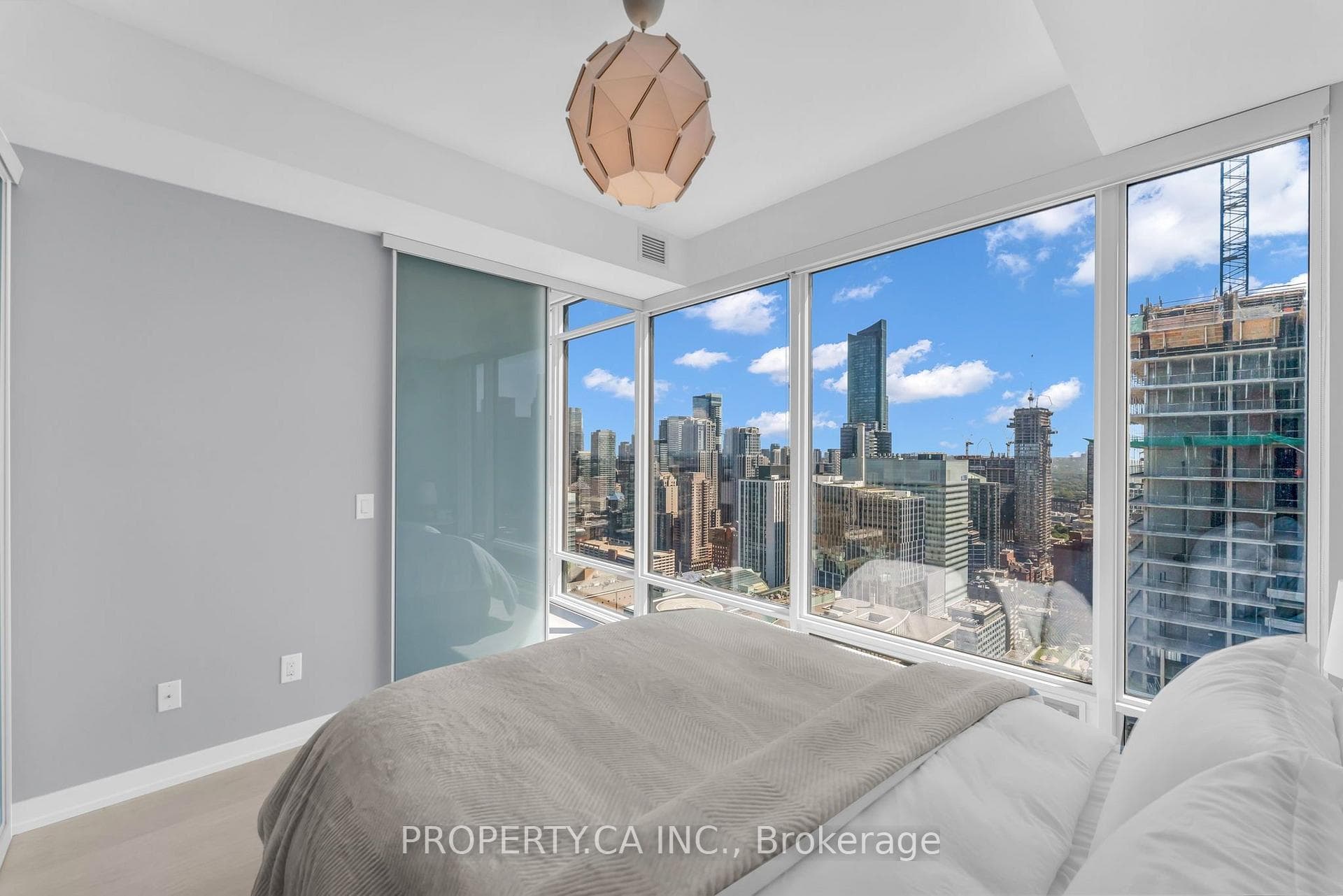 488 University Avenue Unit 3002 photo 10