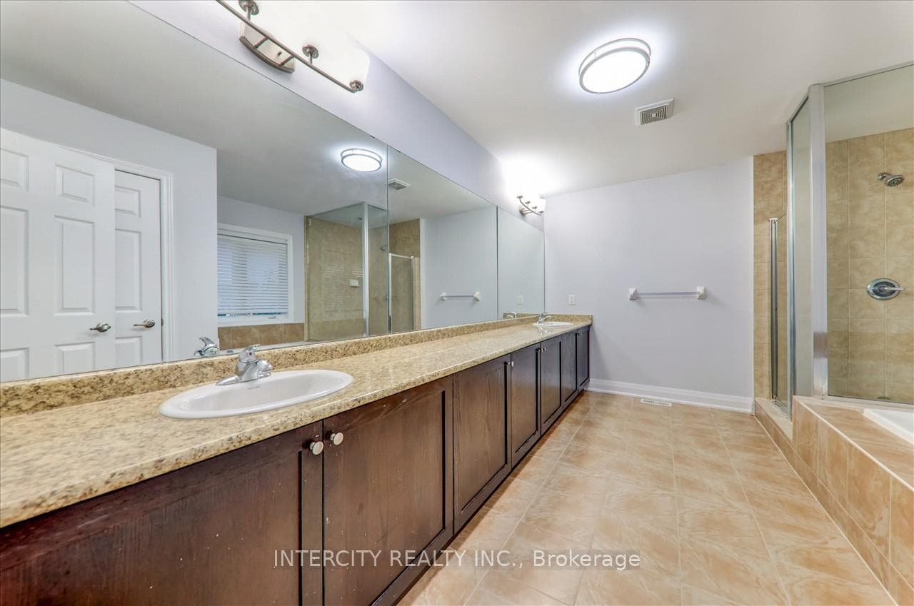 645 Armstrong Road photo 20