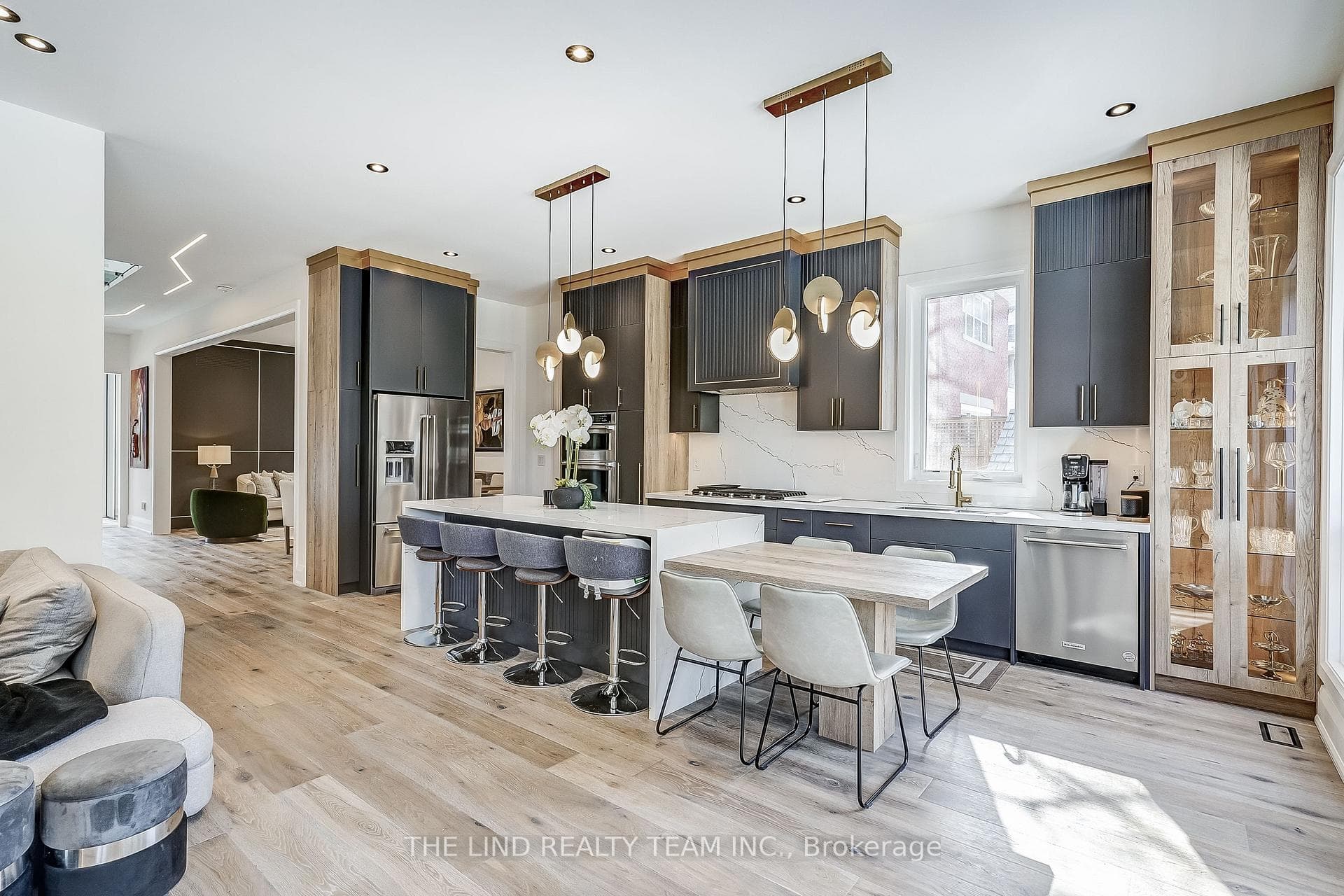 140 Temperance Street photo 15