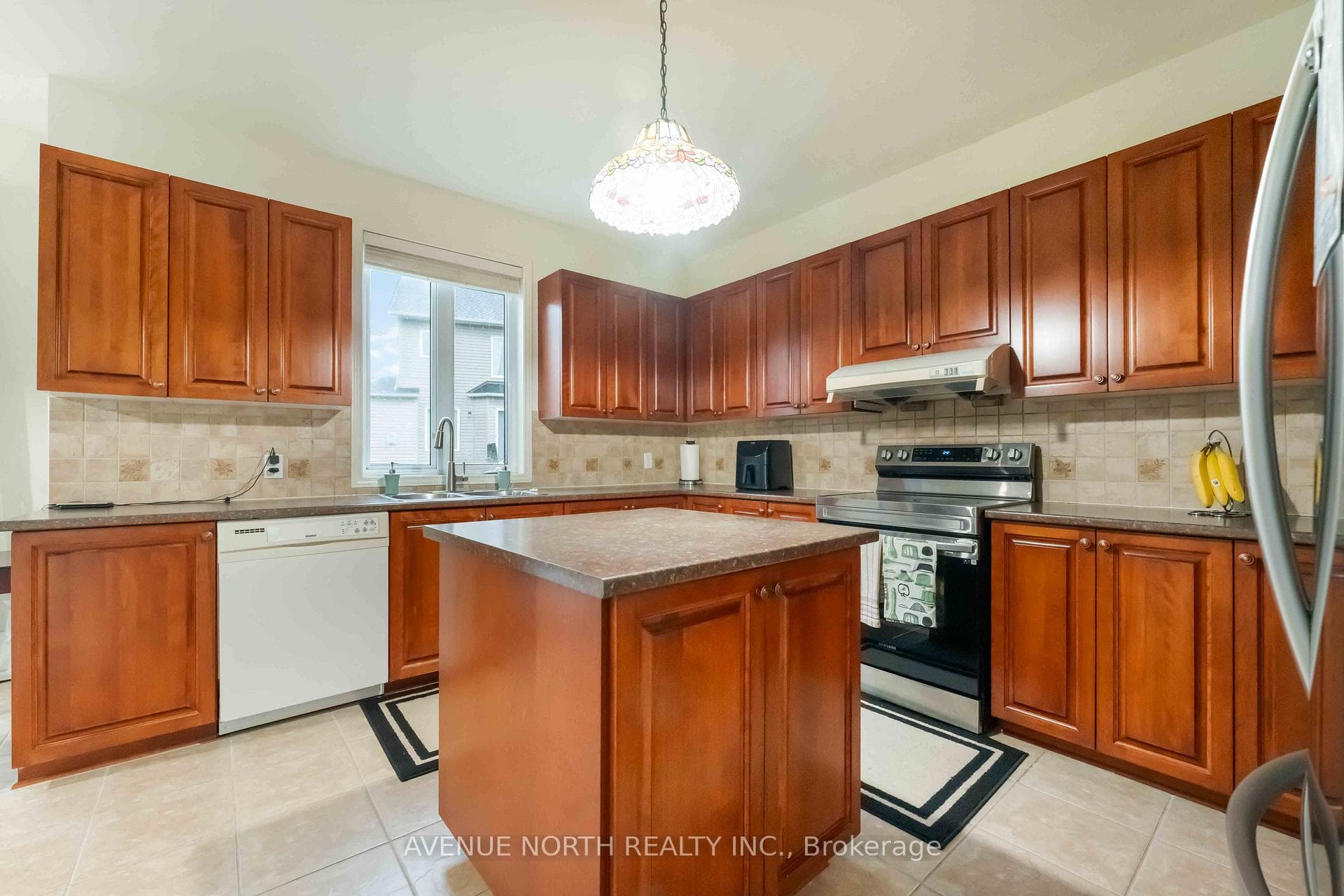 23 Hearthstone Place photo 9