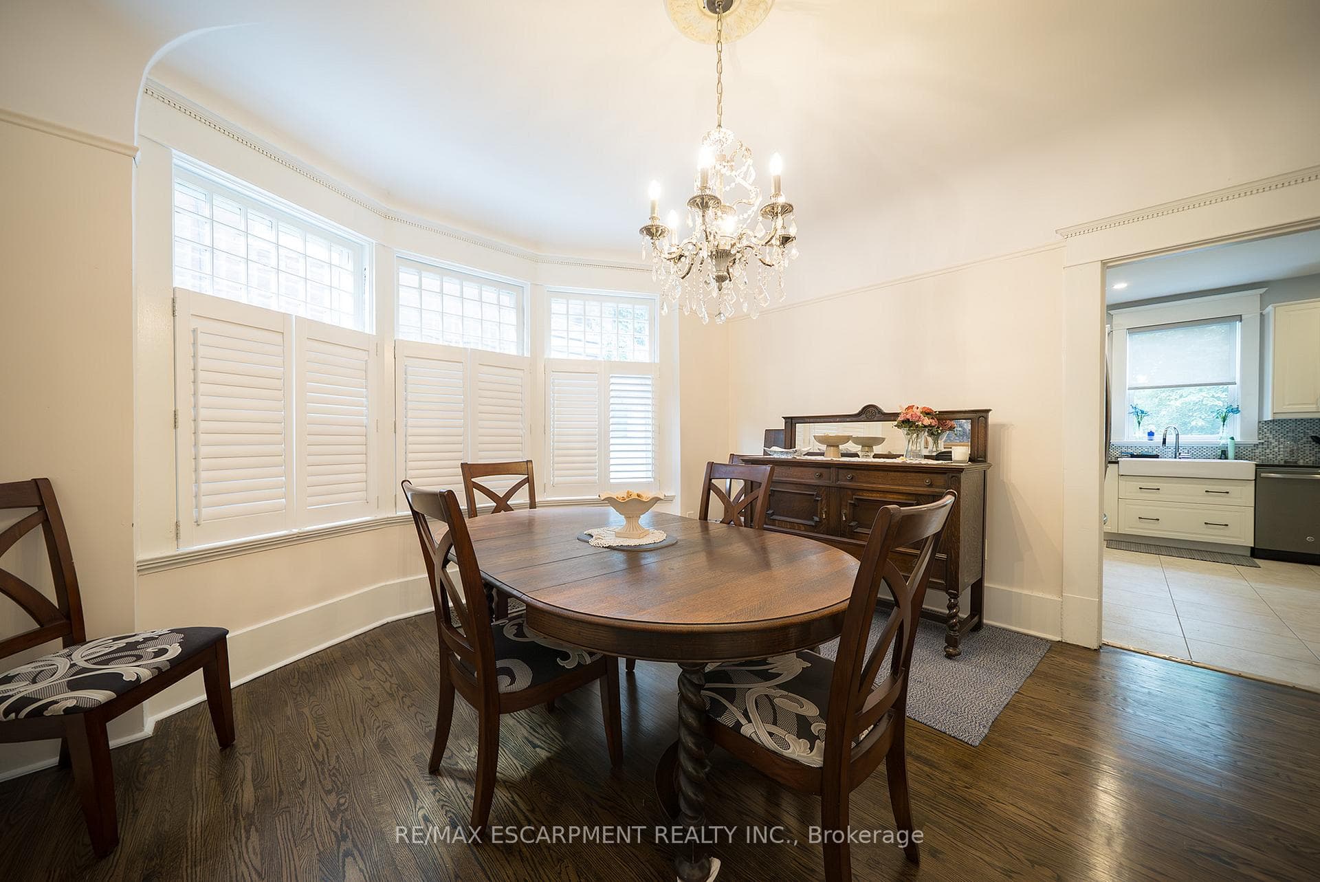 8 William Street photo 12