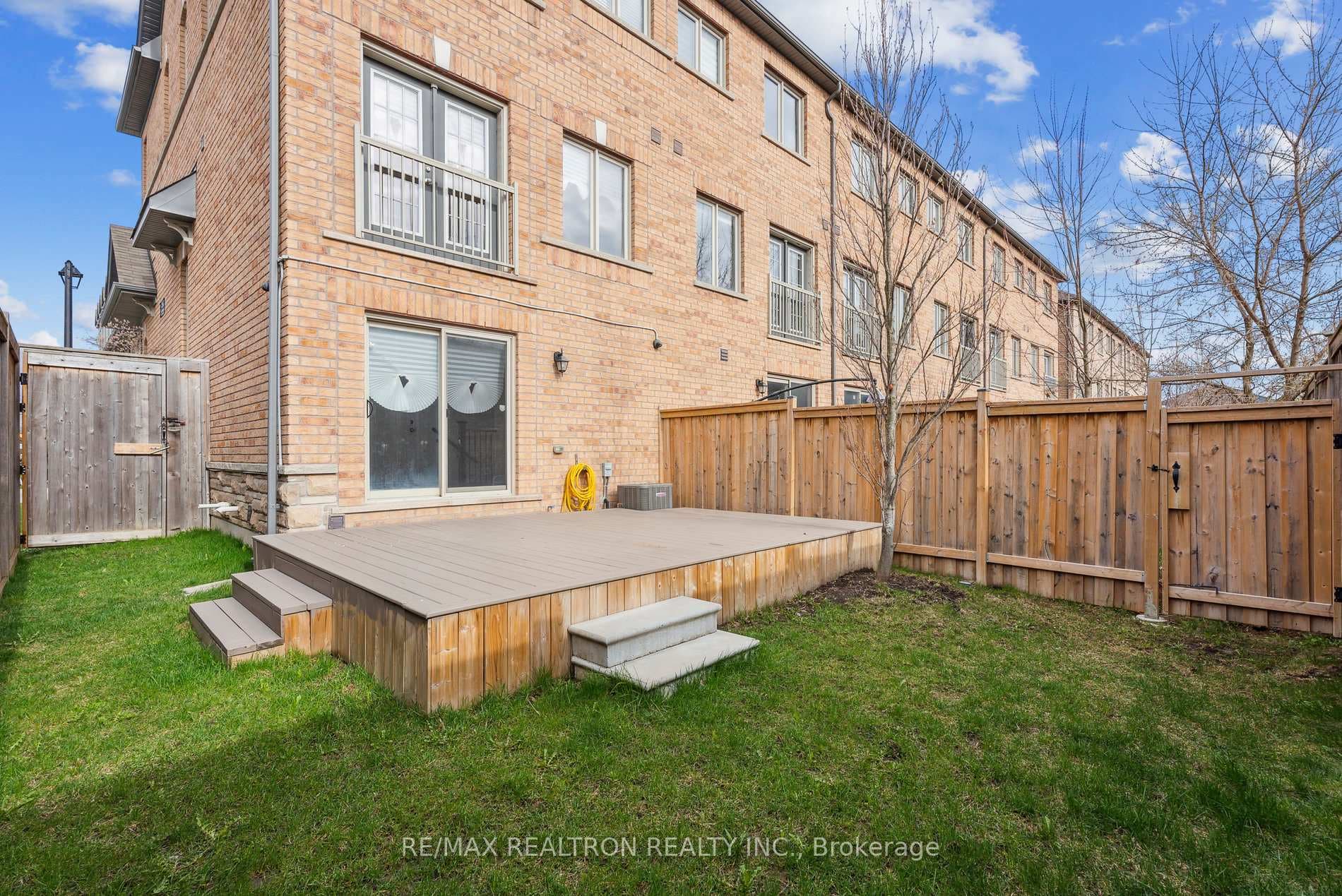 285 Finch Avenue Unit 1 photo 33