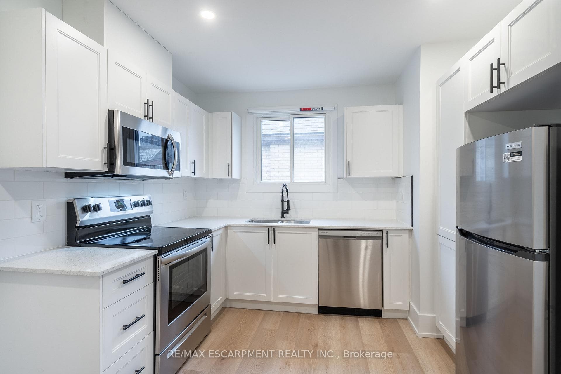 204 Balsam Avenue photo 22