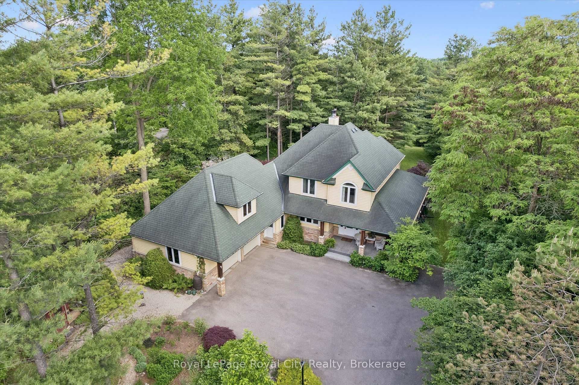 135 Hume Road photo 3
