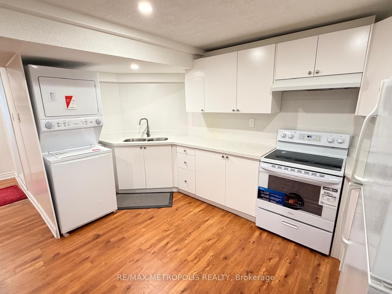 216 Gwendolyn Street Unit #Basement photo 3