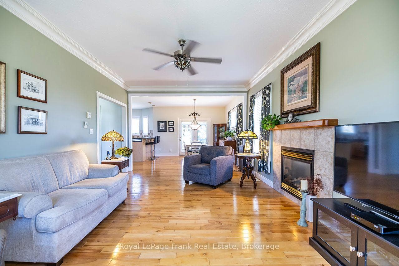 36 Lori Boulevard photo 21