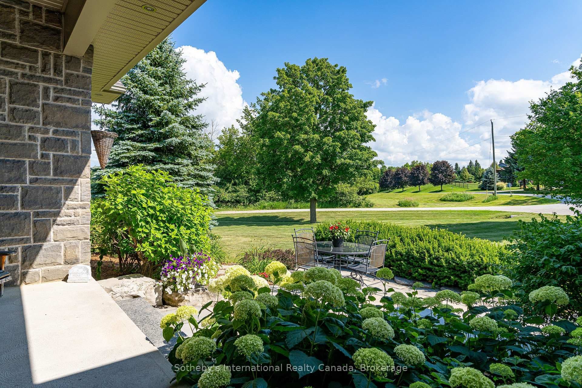 46 SYDENHAM Trail photo 43