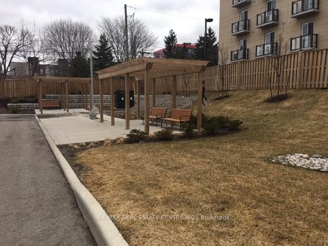 280 Lester Street Unit 607 photo 8