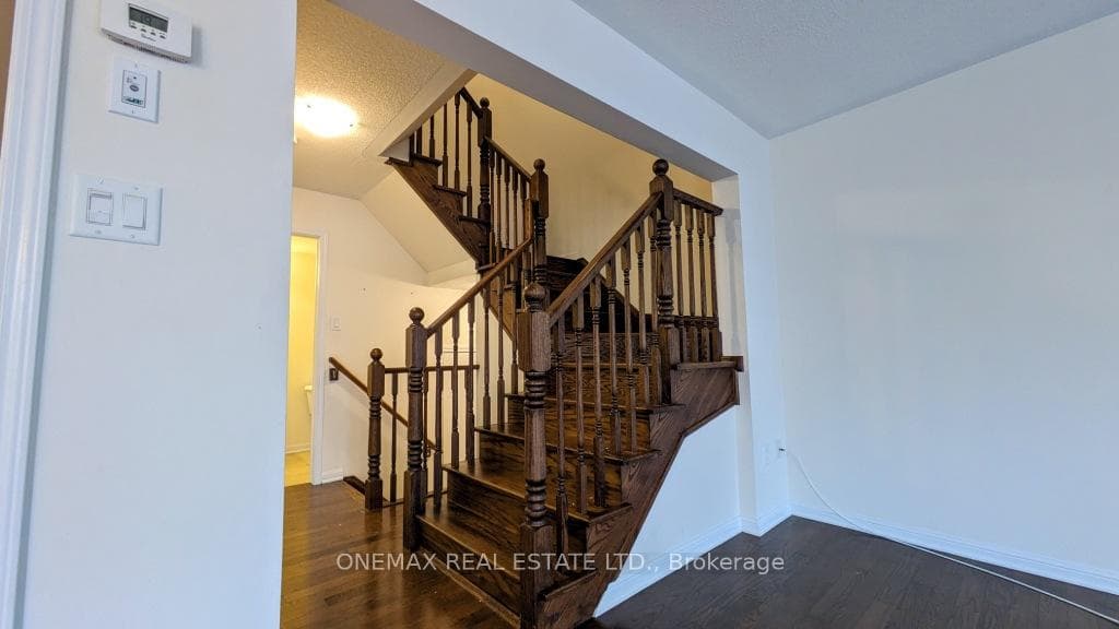 6020 Derry Road Unit 106 photo 14