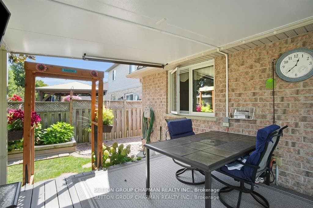 434 Cardigan Drive photo 32