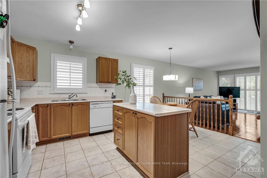 128 SPRINGCREEK Crescent photo 10