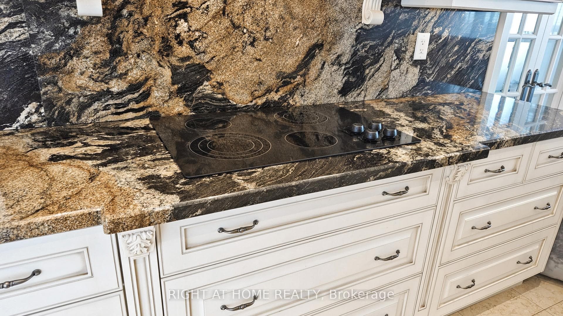 100 Antibes Drive Unit 2805 photo 9
