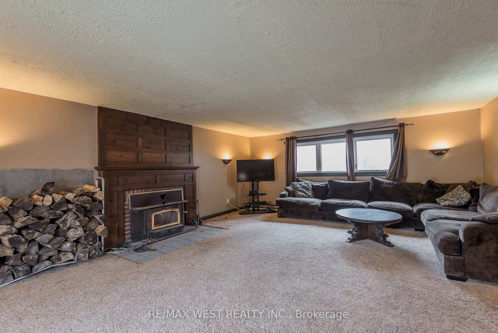 18525 Ridge Road photo 8