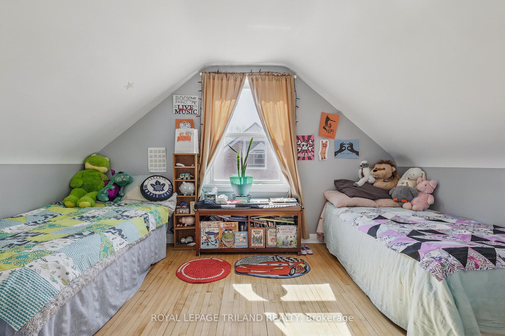 18 Simcoe Street photo 20