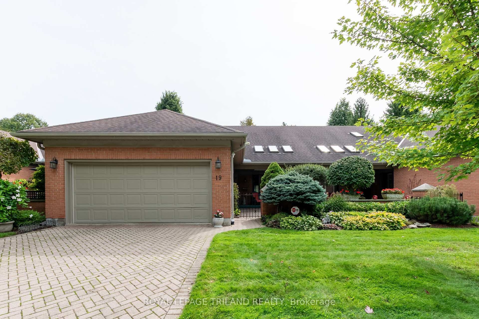 40 Quinella Drive Unit 19 photo 1