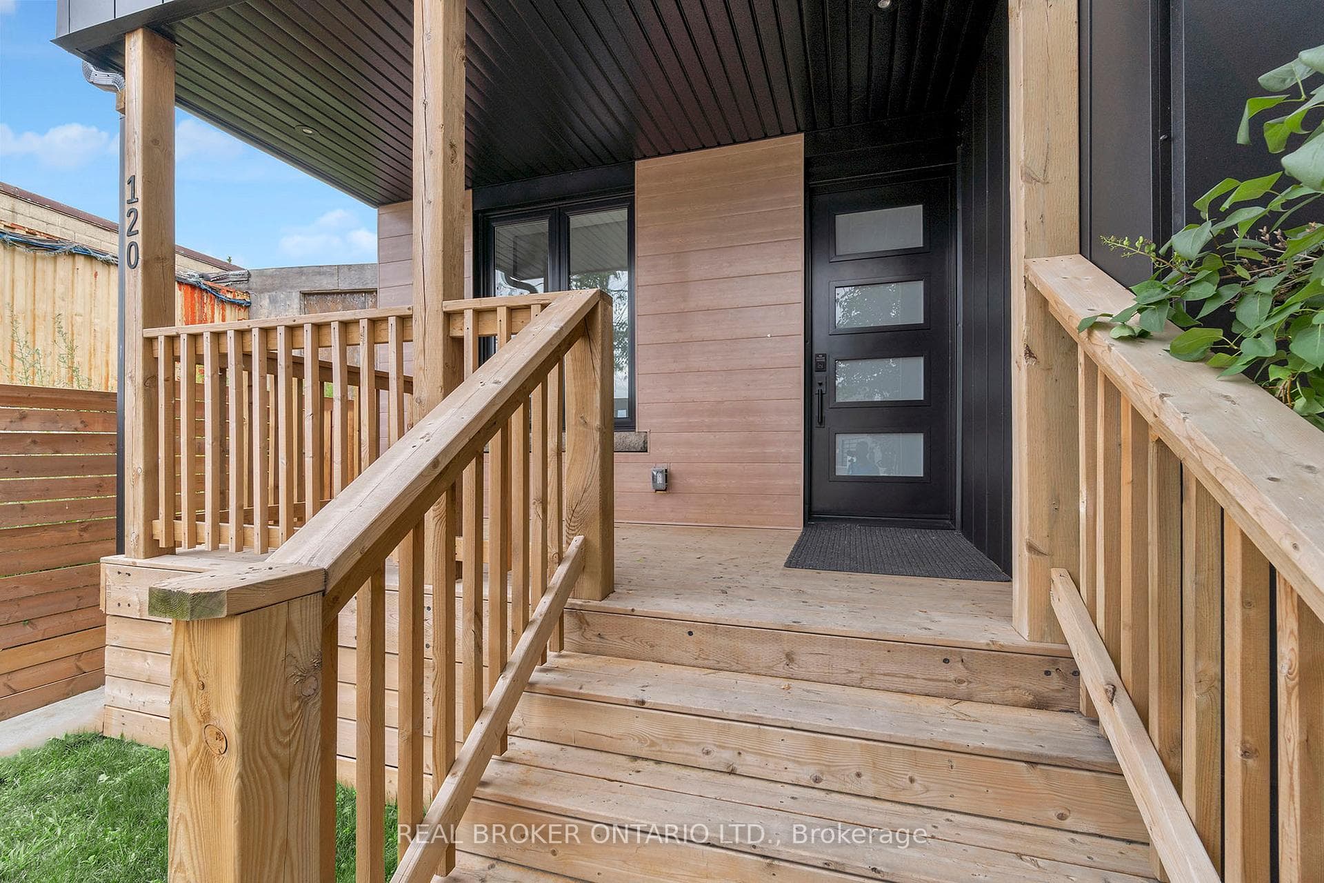 120 Wiltshire Avenue photo 2