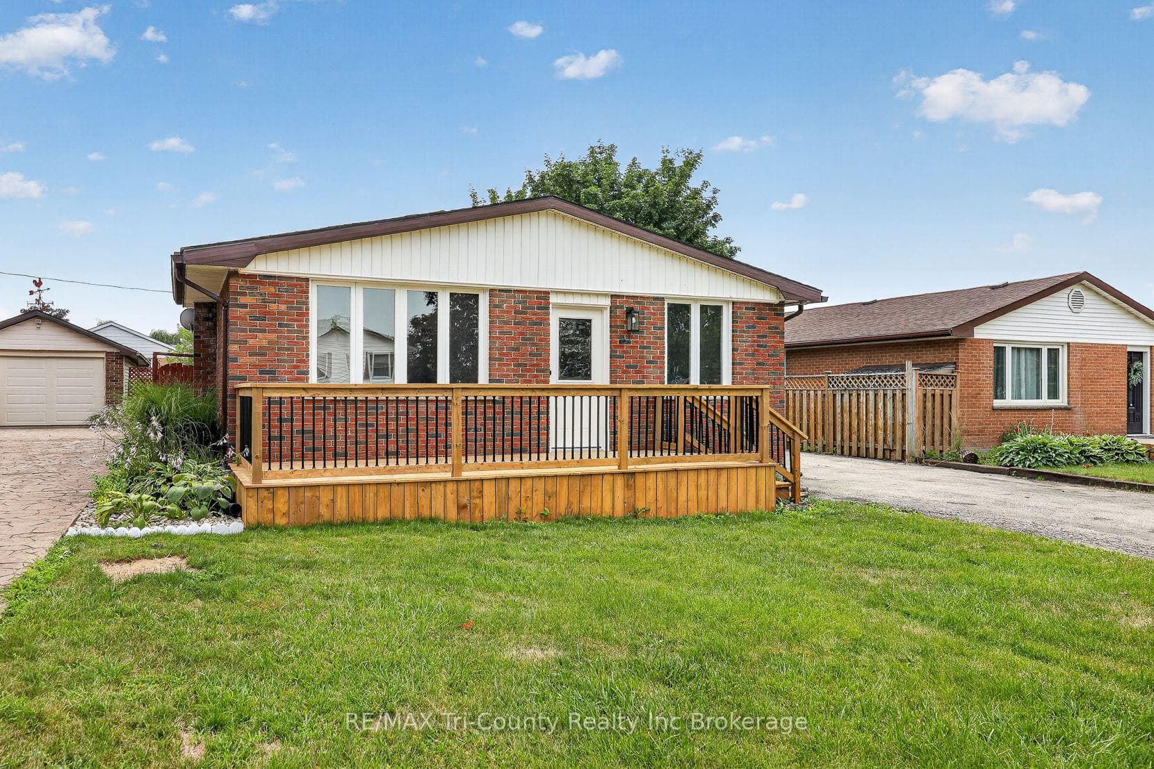 61 Airey Avenue photo 3