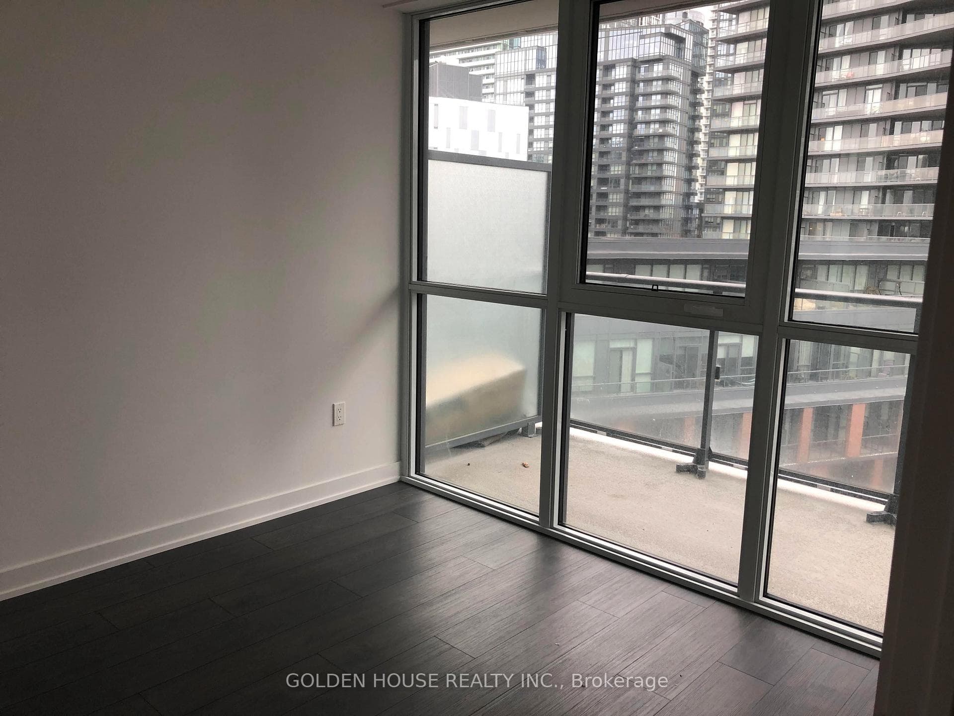 38 iannuzzi Street Unit 1007 photo 5
