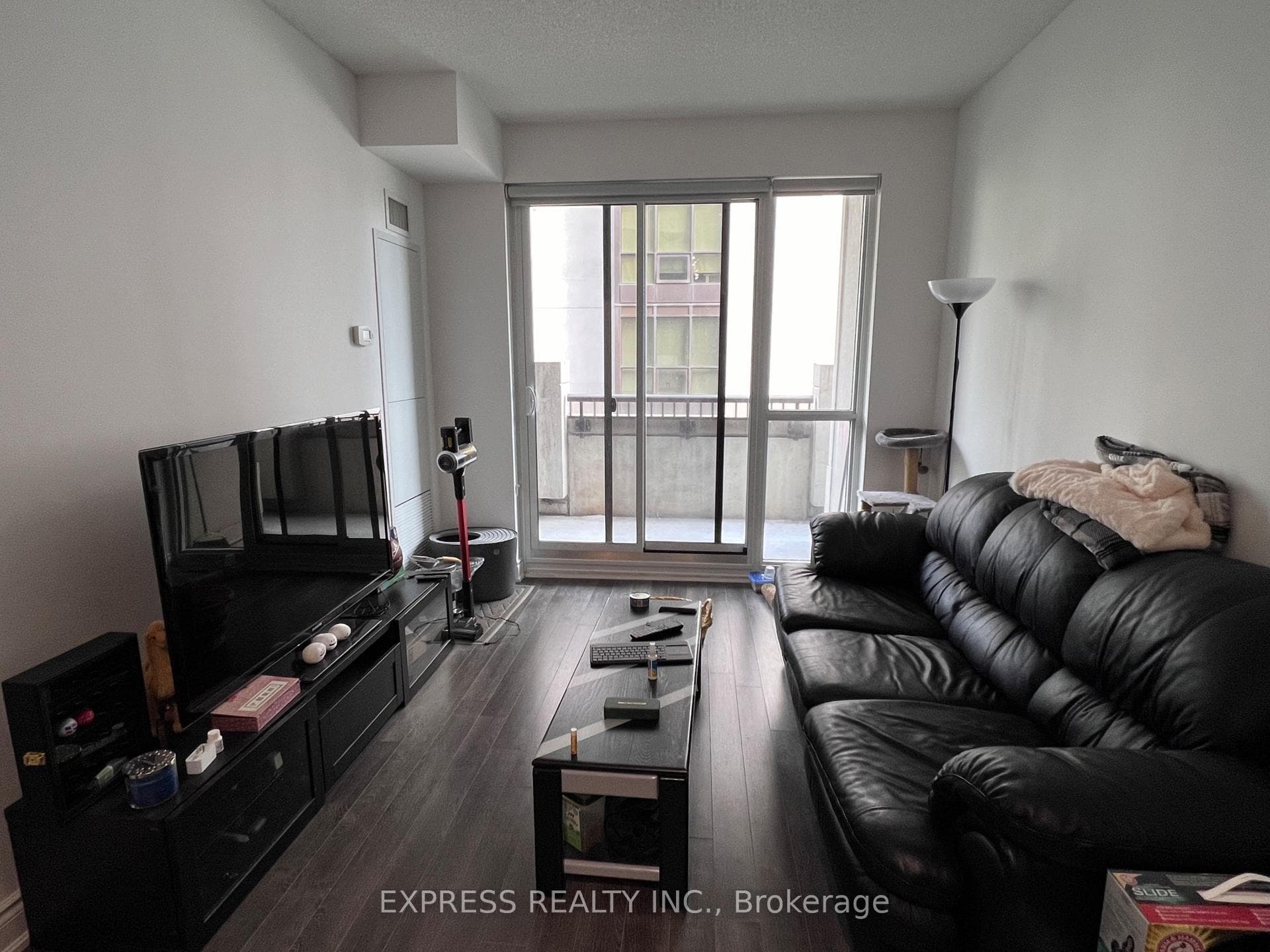 38 Cedarland Drive Unit 503 photo 8