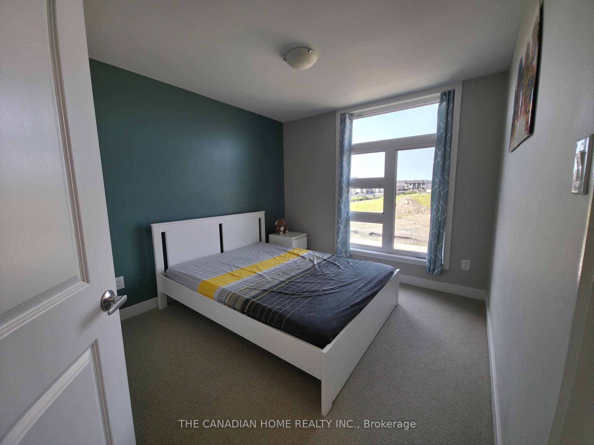 468 Trident Mews photo 9