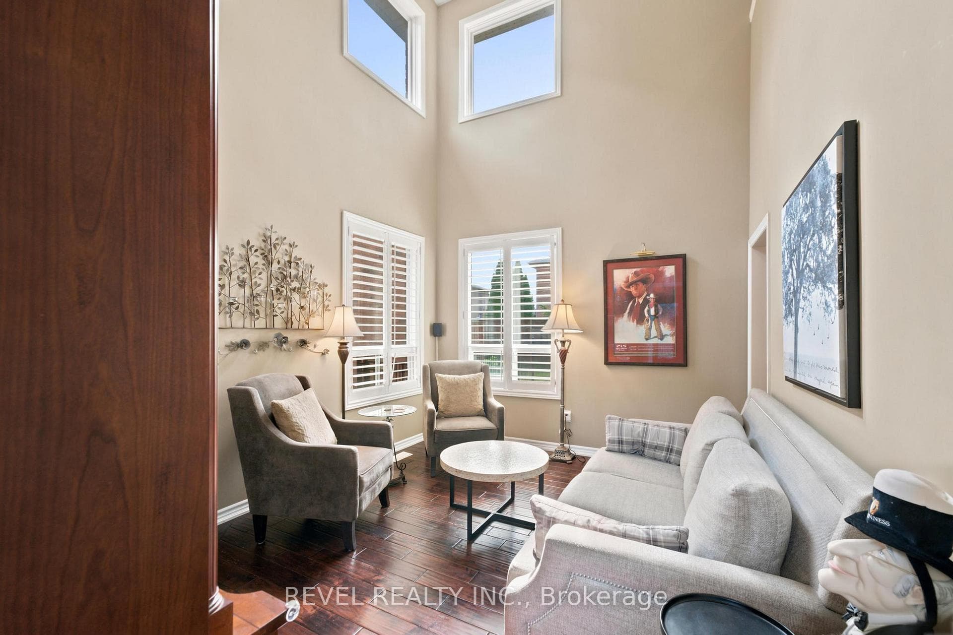 207 Valridge Drive photo 5